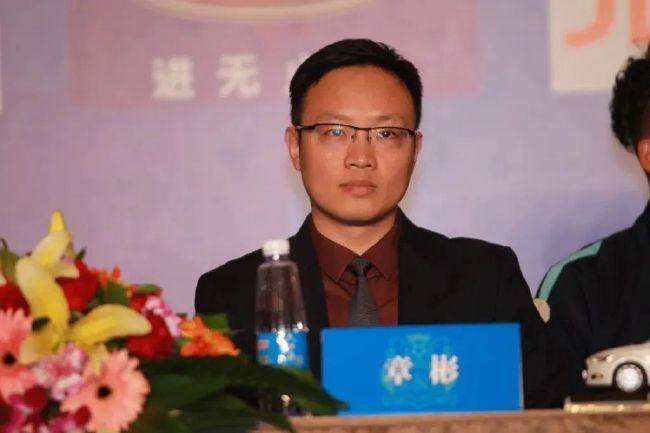 np多男吃奶